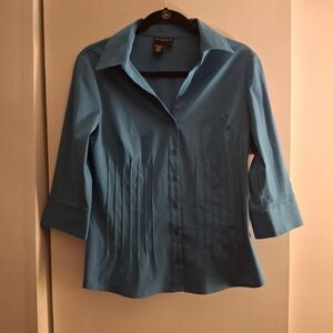 Bay Studio Women's Blue Pleated 3/4 Sleeve Button Down Shirt